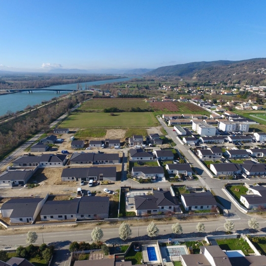  Annonces CHABEUIL : Terrain | CHARMES-SUR-RHONE (07800) | 0 m2 | 83 000 € 