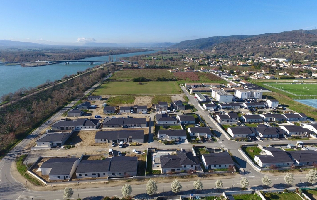 Annonces CHABEUIL : Terrain | CHARMES-SUR-RHONE (07800) | 0 m2 | 83 000 € 